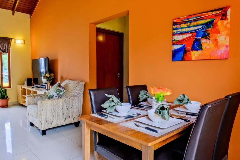 Iona'S Home: Vibrant 2Bedroom Home Near Willemstad Exterior foto